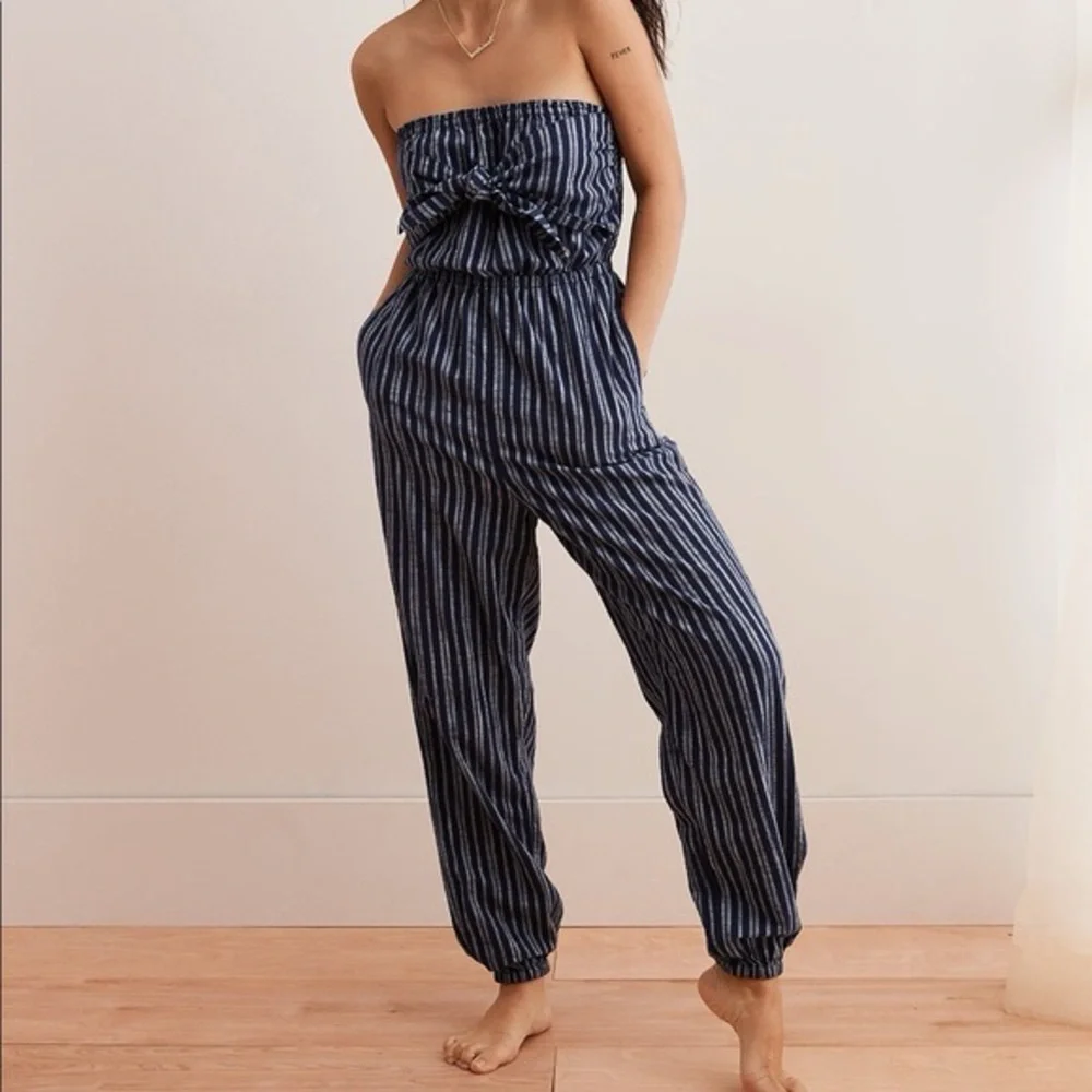 AERIE STRAPLESS JUMPSUIT - Picture 1 of 6